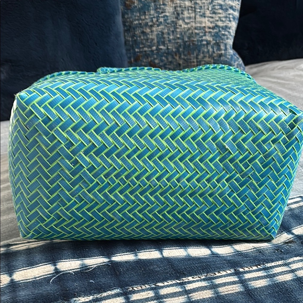 Blue and Green Woven Tote Bag - Picture 4 of 7